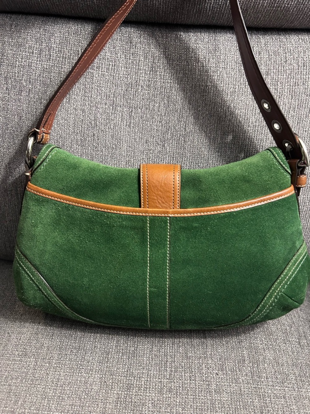 Coach Vintage Soho Green Suede Shoulder Bag with Tan Leather Trim - Picture 7 of 11